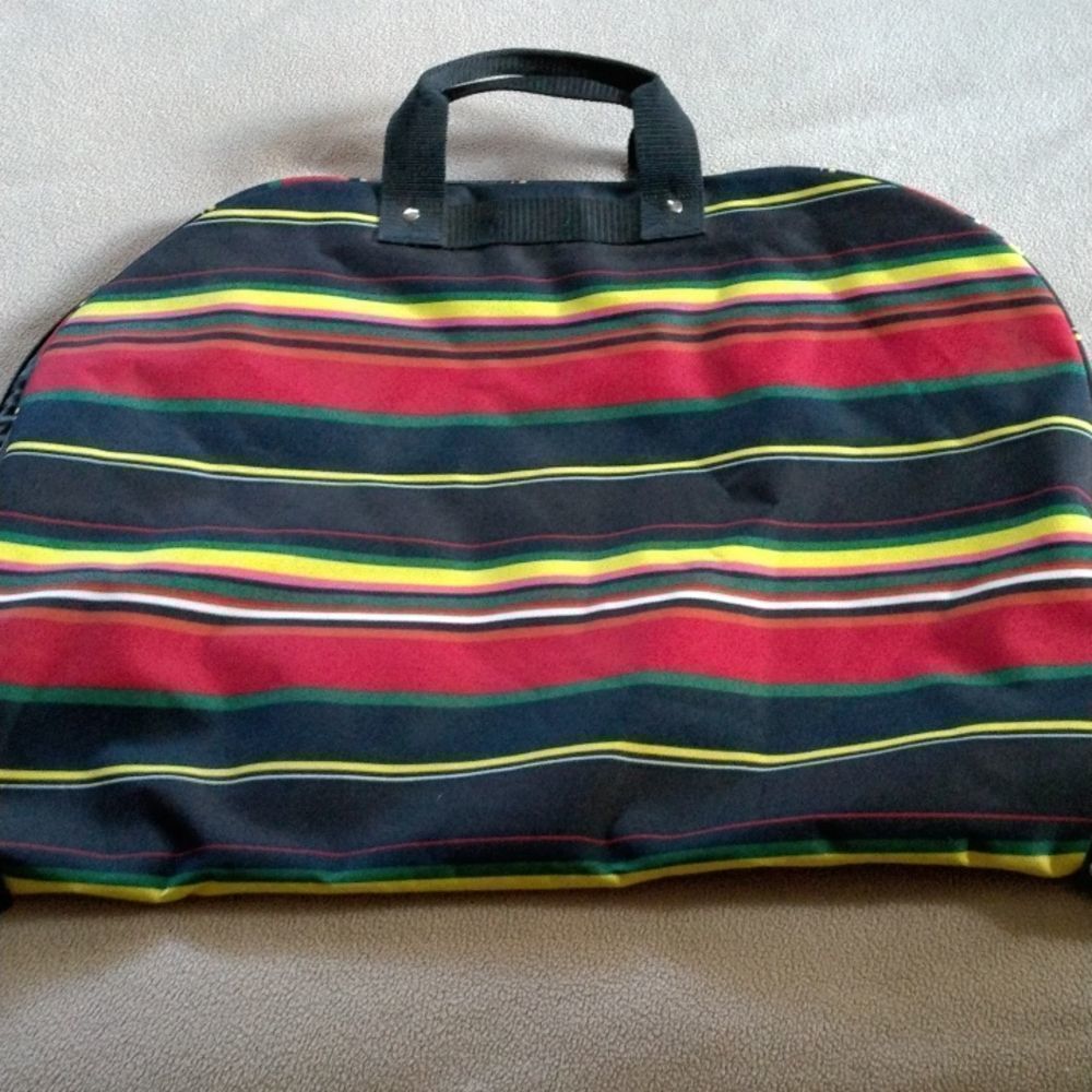 𝅺TRAVEL GARMET bag size 19 x 24